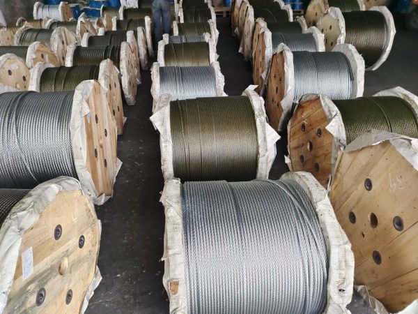 8bdbf101ff8aeb26e4426726952ec701 Steel Wire Rope and Clips